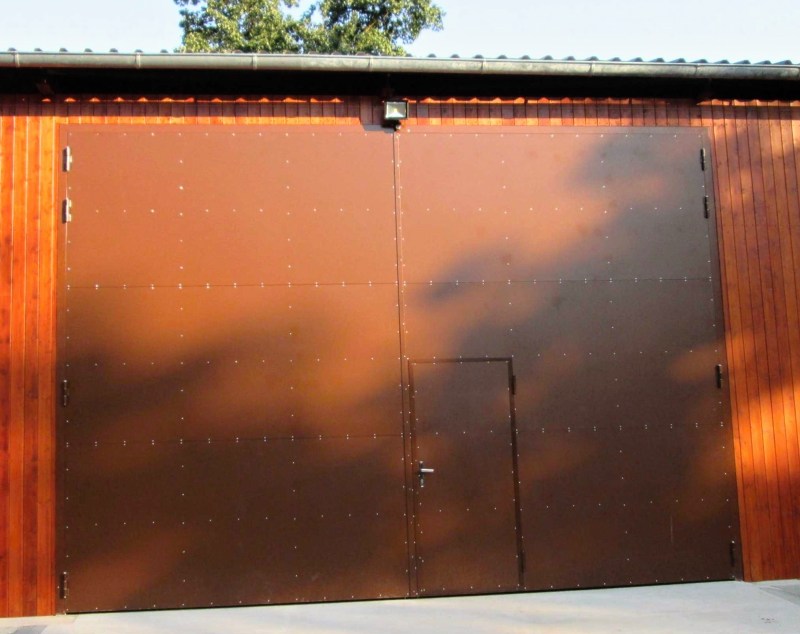 Montkov - ocelová vrata do dílny, garáže
