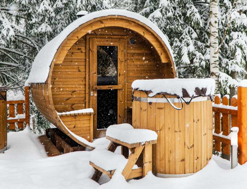 Venkovní sauna s ochlazovací kádí