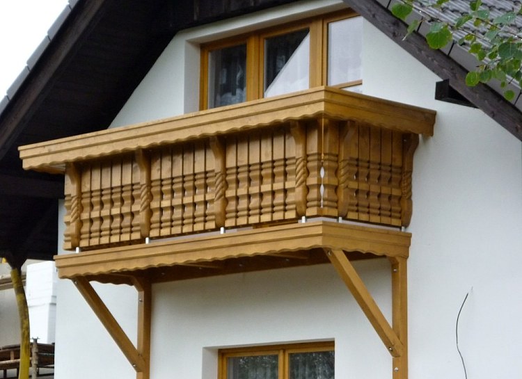Ako prirobiť balkon k domu