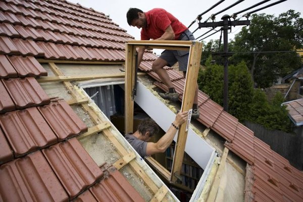 Demontáž rolety Velux: Podrobný návod krok za krokem pro snadné odstranění () Demontáž rolety Velux: Podrobný návod krok za krokem pro snadné odstranění