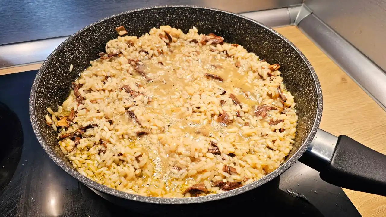 Jednoduché krémové houbové rizoto