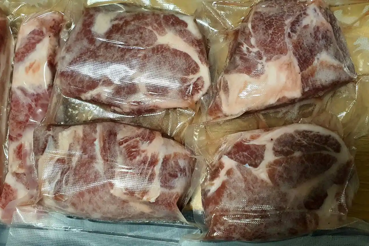 krkovice naložená na uzení do vakua