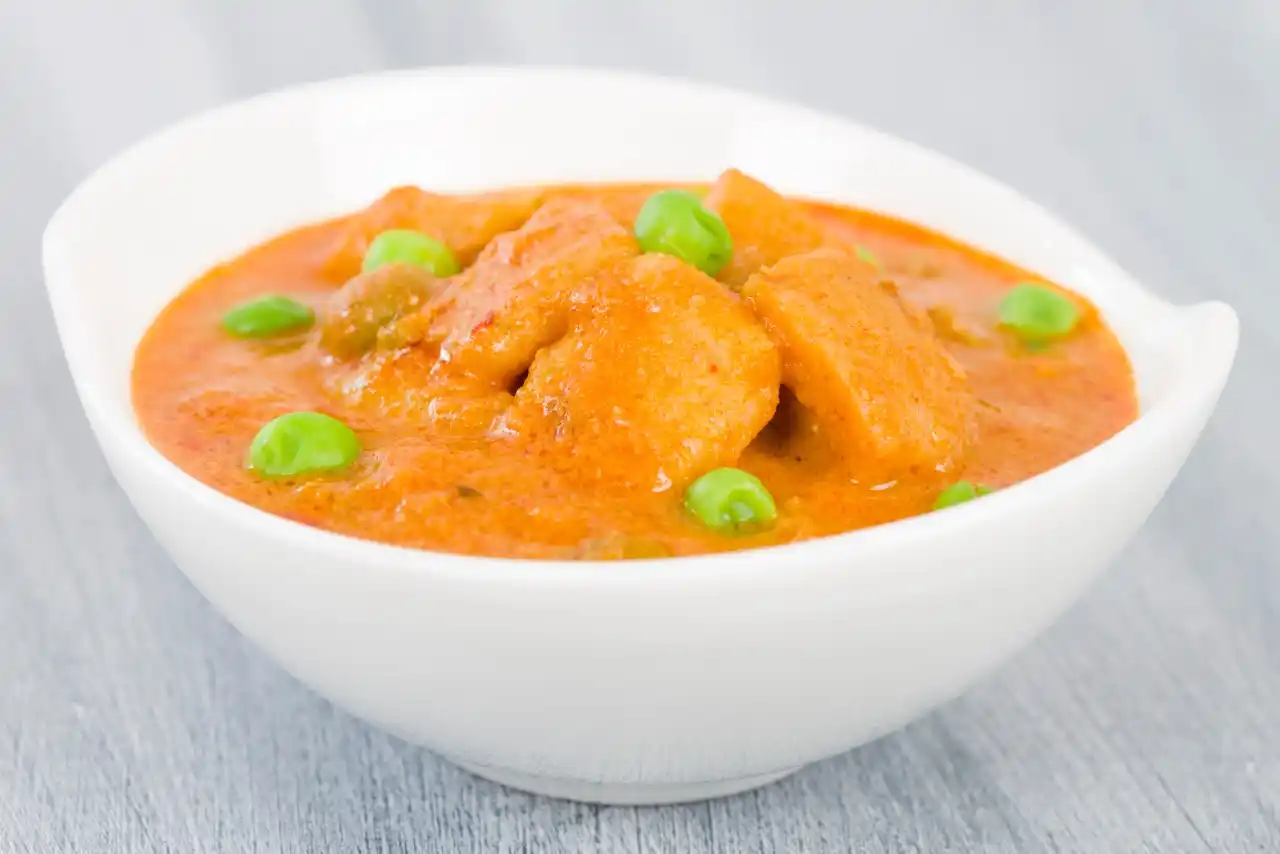 Aloo Matar, brambory s hráškem v indické omáčce