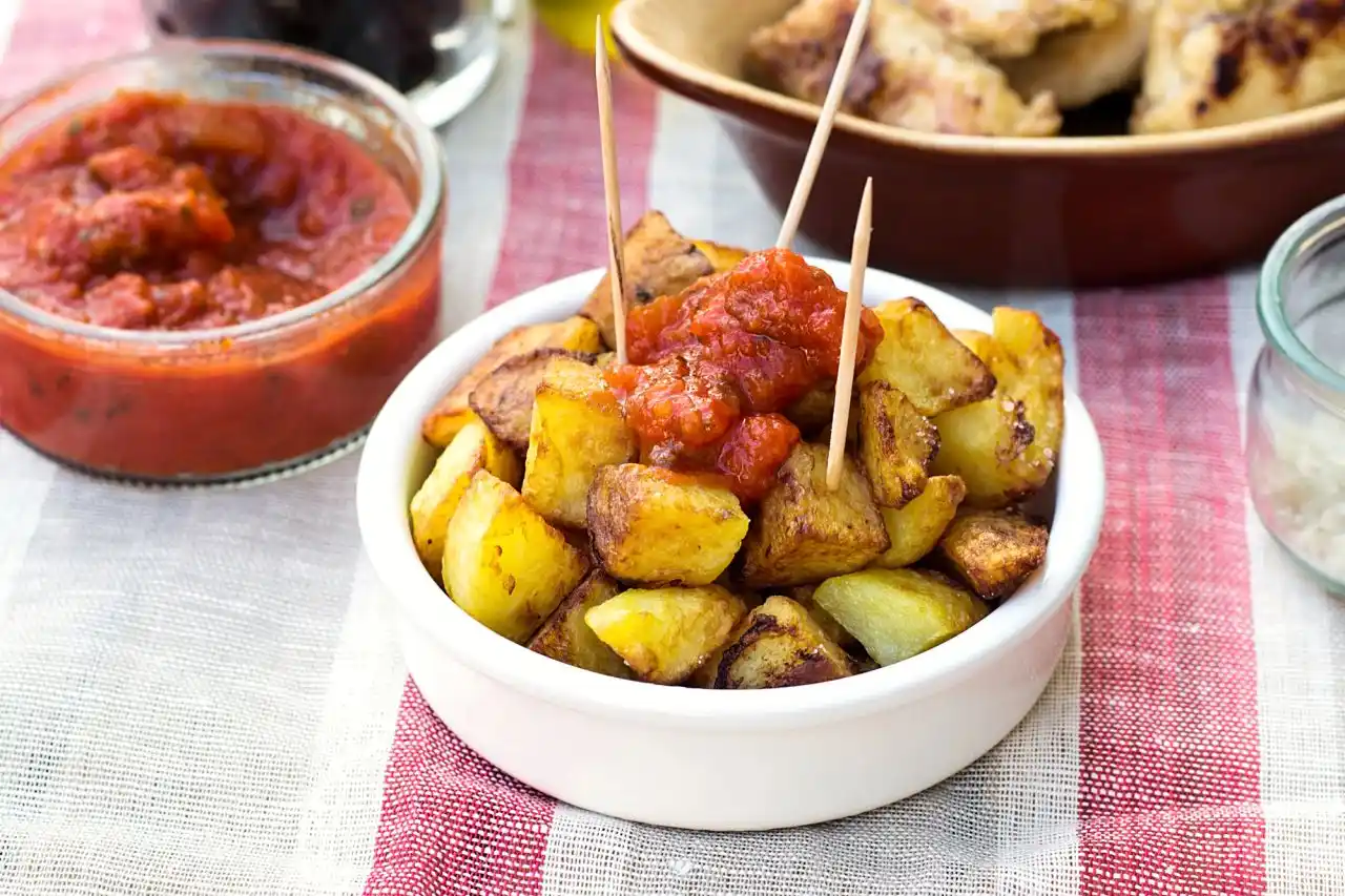 Patatas bravas - recept na španělské tapas