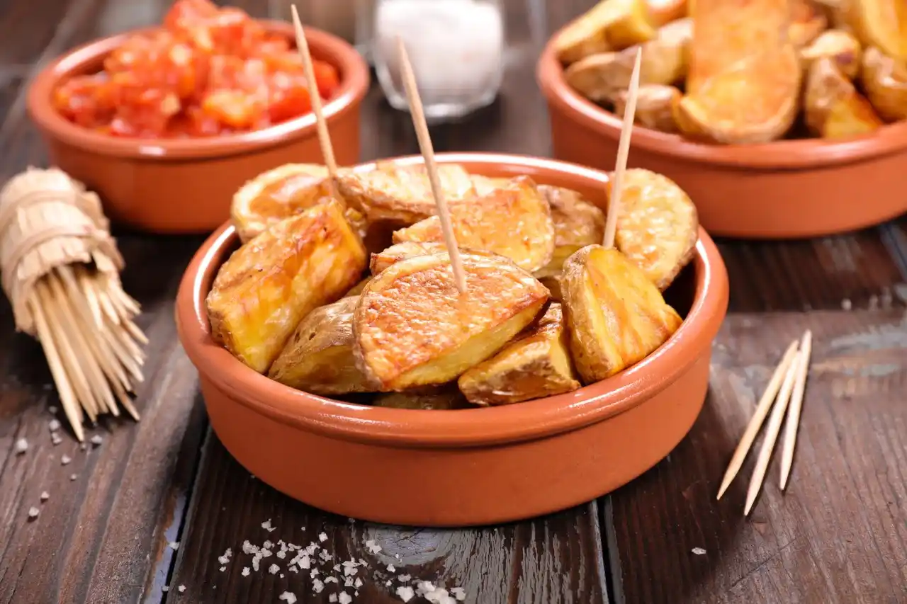 Patatas bravas - recept na ikonické tapas