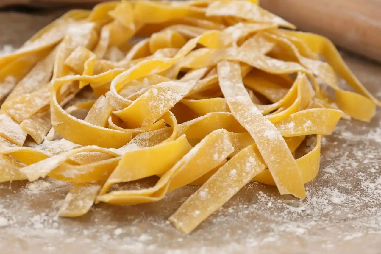 Tagliatelle s lanýži - domácí těstoviny