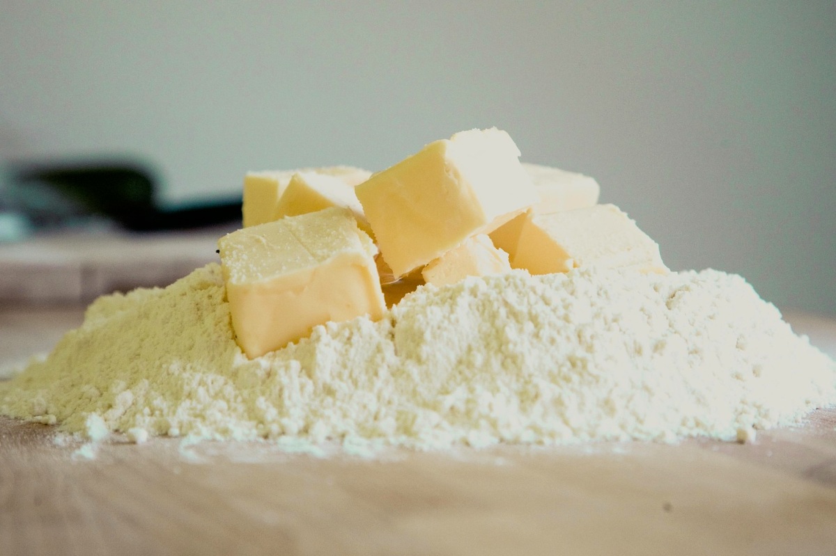 Základní linecké těsto - mouka a máslo