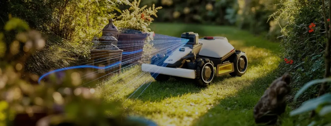 Robotické sekačky Luba a Yuka