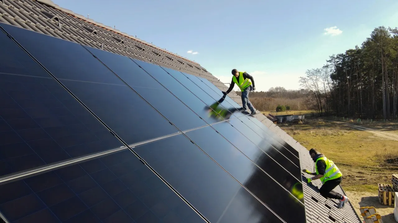 Sklon střechy: co říká o střeše a jak ho spočítat?