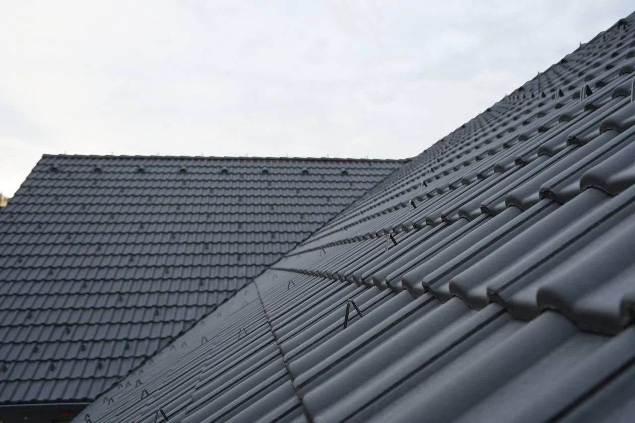 Sklon střechy: co říká o střeše a jak ho spočítat?