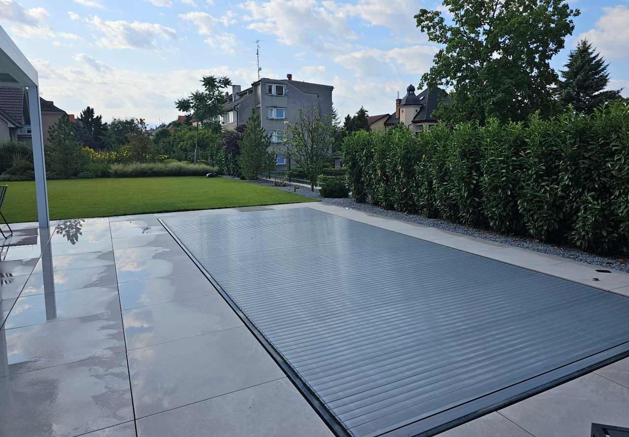 Lamelové zakrytí bazénů