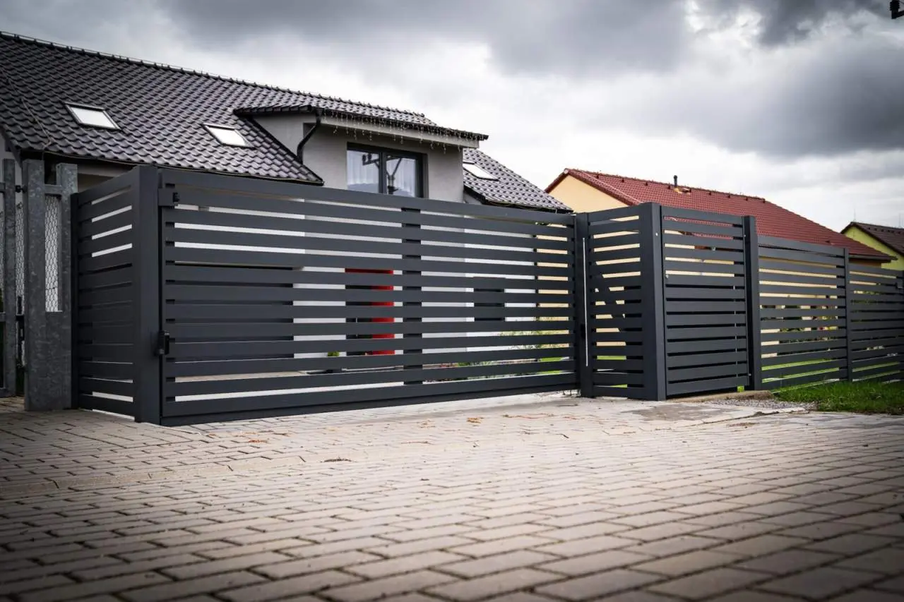 Sunsystem - hliníkové ploty a brány