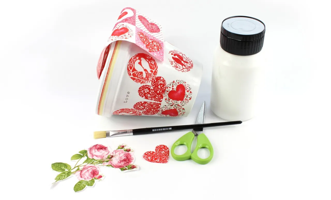 Ubrousková metoda decoupage