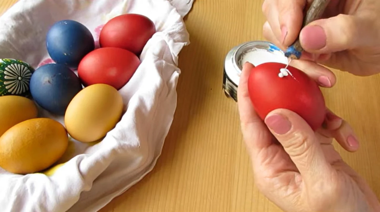 Barvení velikonočních vajíček