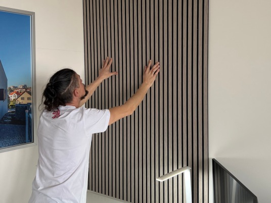 Akustické panely – spojení designu a funkčního řešení problémů s akustikou