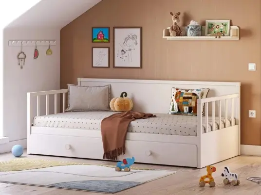 Jak vybrat nábytek do Montessori pokoje: Přizpůsobte pokoj dítěti, ne dítě pokoji