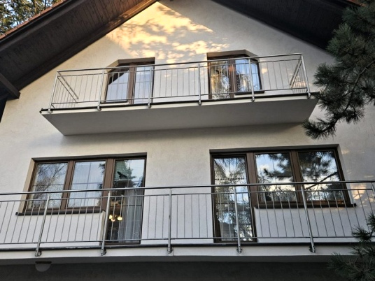 Nerezové zábradlí JH tech – univerzální stavebnice zábradlí do interiéru, na balkón i terasu