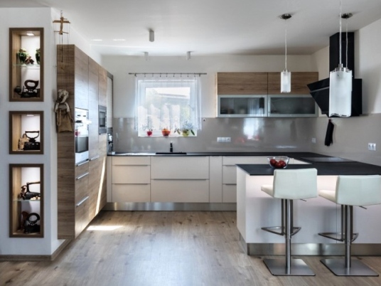Moderní kuchyně plná chytrých detailů - inspirujte se