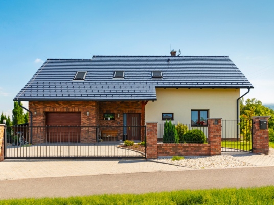 Jarní akce na pořádné cihly Porotherm: První řada cihel ZDARMA a ještě sleva 43 %