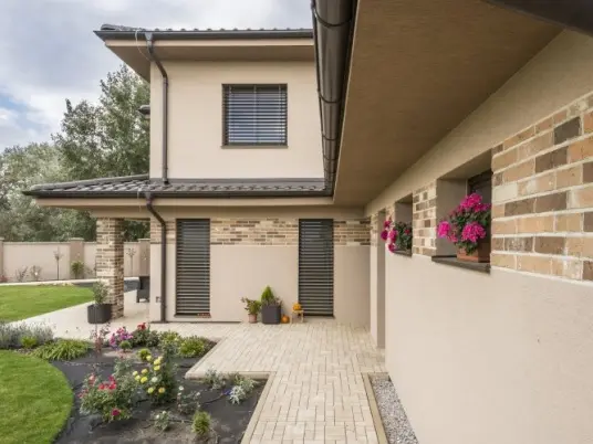 Chcete ekonomicky nejen stavět, ale i bydlet?  Použijte YQ