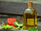 Rozmanité druhy rostlinných olejů pro zdraví i chutnější vaření