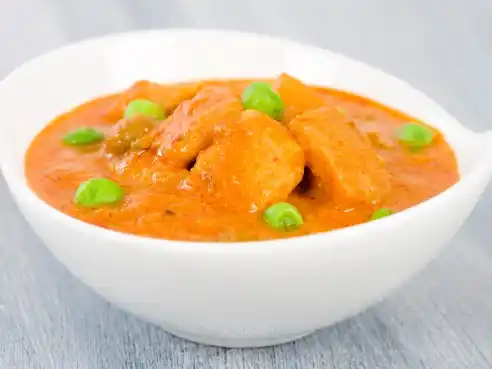 Aloo matar: indické brambory s hráškem v kořeněné omáčce