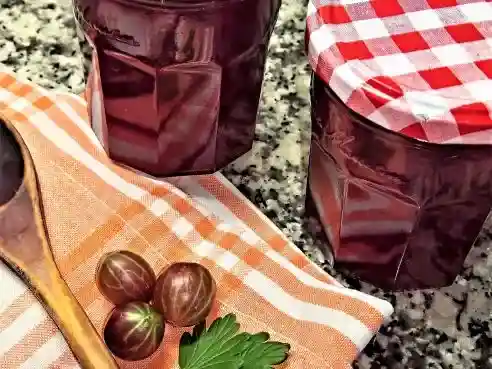 Angreštová marmeláda na britský způsob