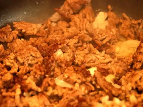 Domácí křupavá smažená cibulka k dlouhodobému uchování